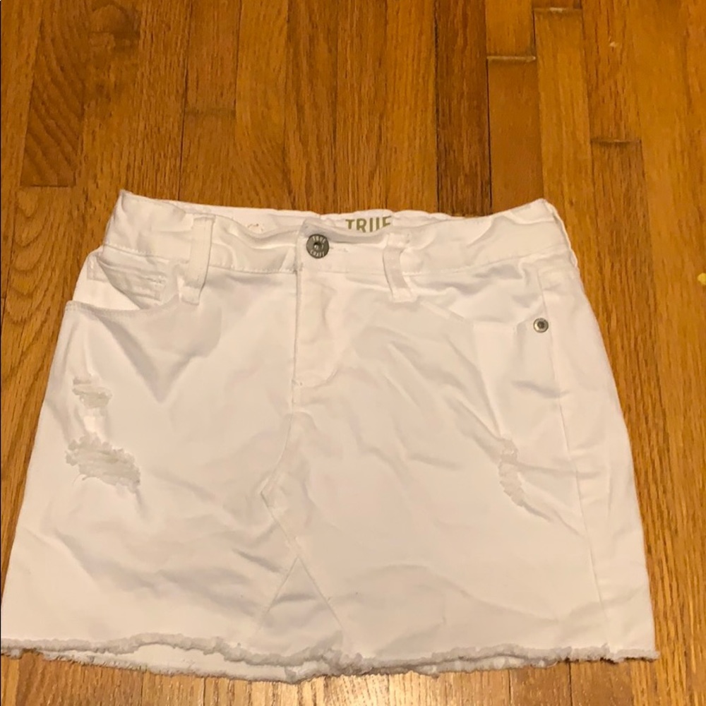 Ripped White jean Skort🤍!